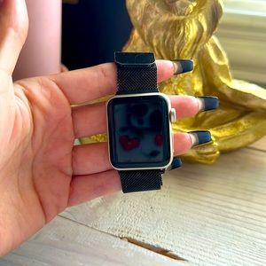 Rose gold series 2 Apple Watch! 38mm comes with normal band! New condition!